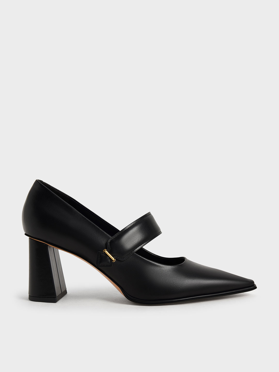 Serafina Mary Jane Pumps