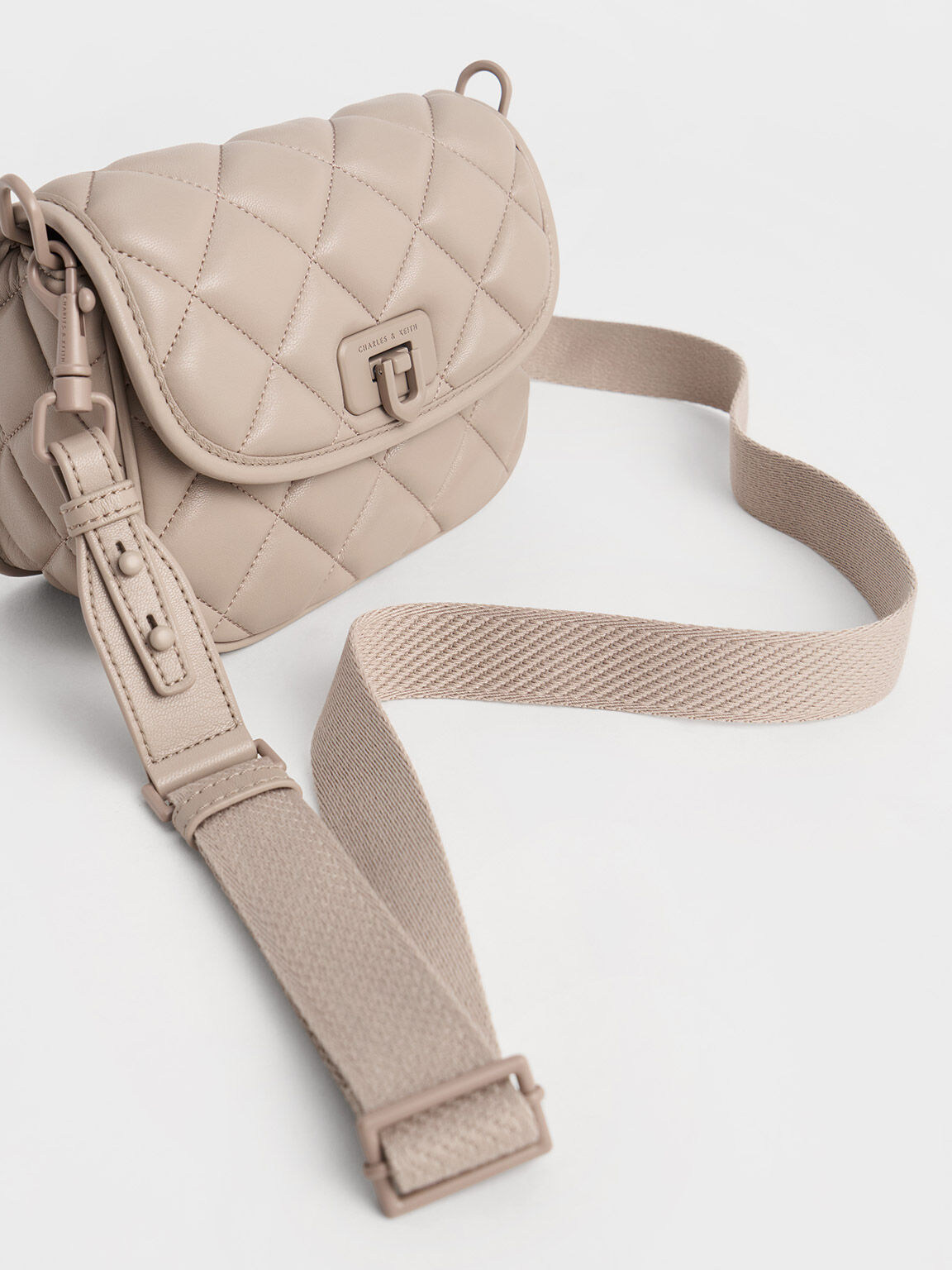 Beige quilted outlet crossbody bag