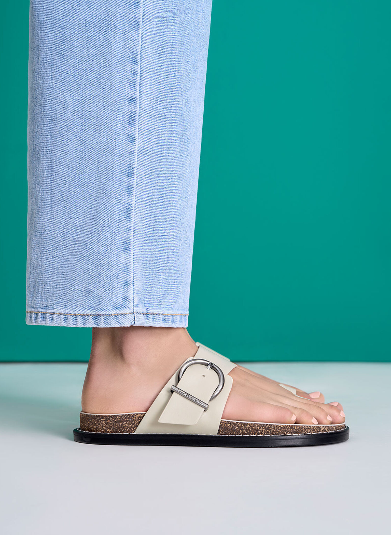 Metallic Buckle Toe-Ring Sandals, Chalk, hi-res