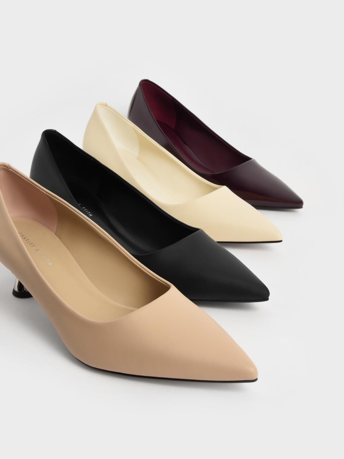 Beige discount heels pumps