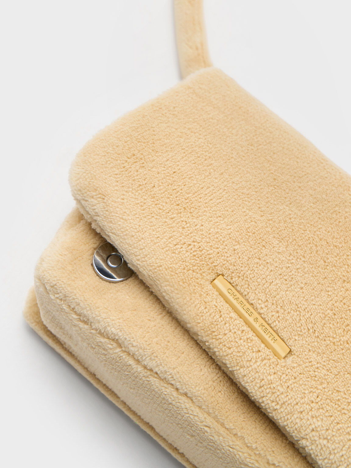 Charles and keith beige bag store