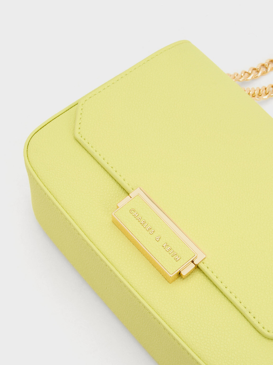 Charles & keith chain detail crossbody bag hotsell