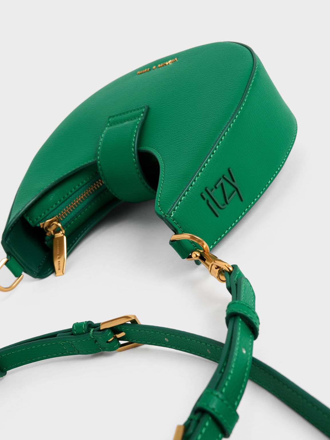 Women's Shoulder Bags | Exclusive Styles | CHARLES & KEITH UK