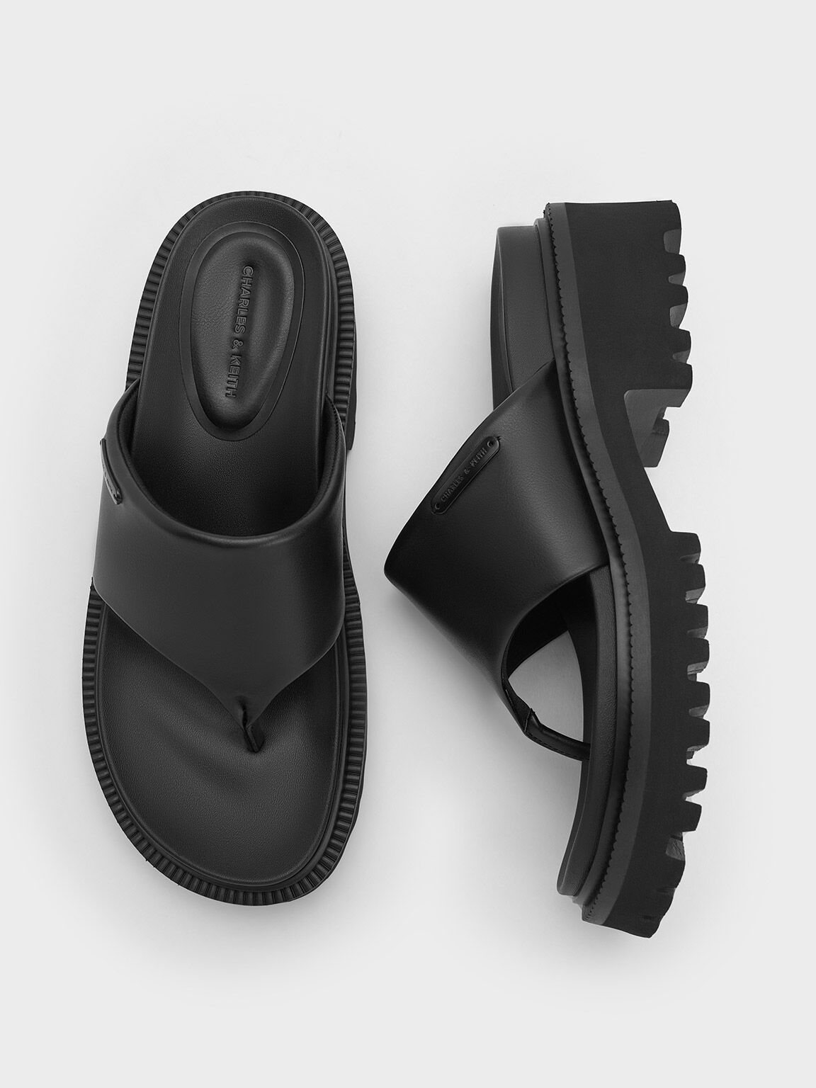 Padded Ridged Sole Thong Sandals Black