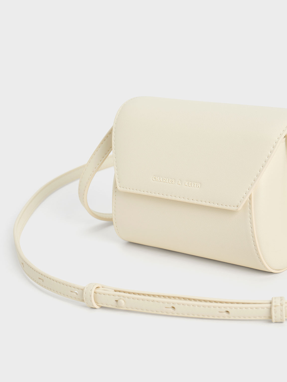 Charles and keith mini hot sale sling bag