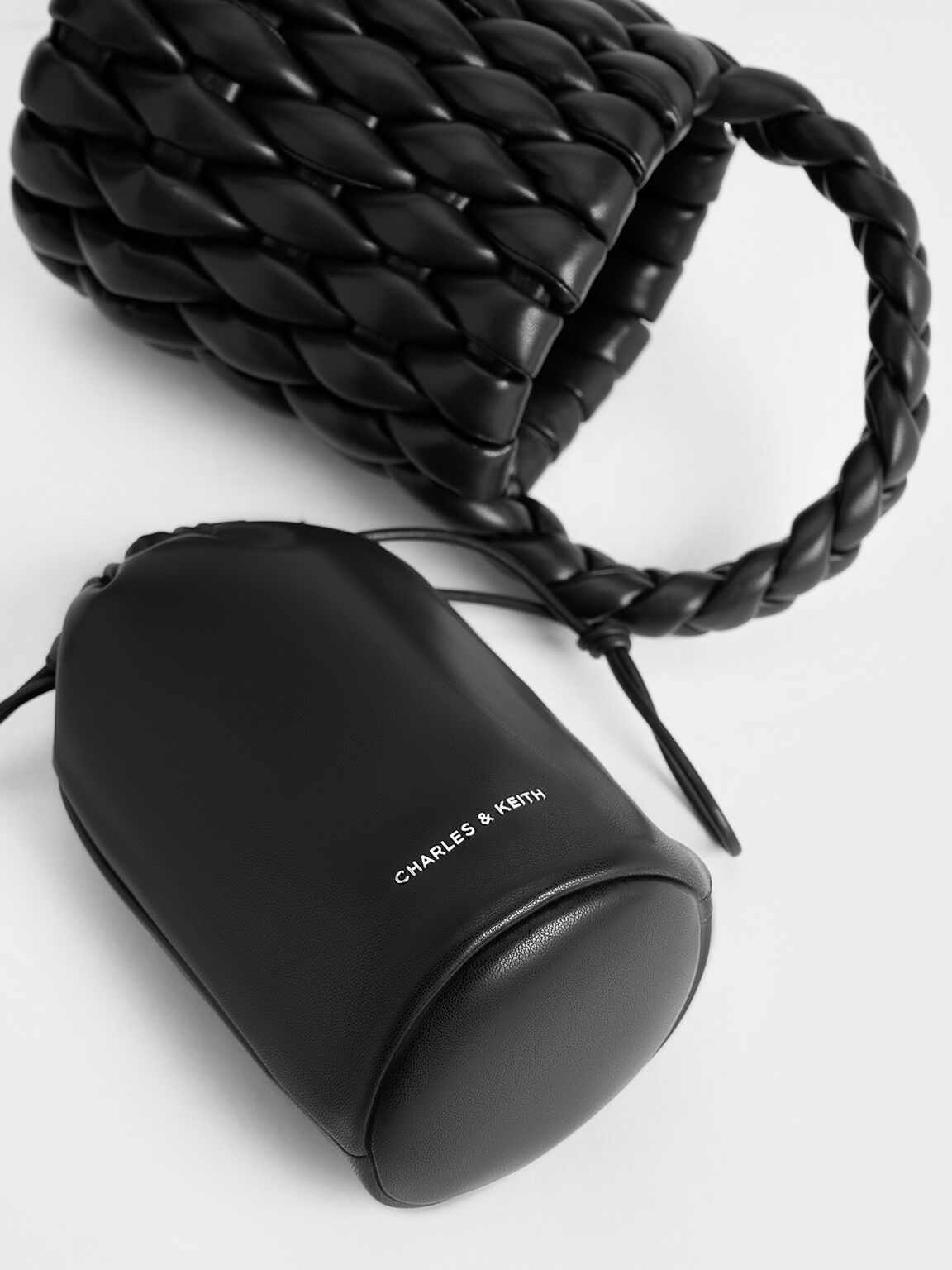 Bia Woven Bucket Bag Noir