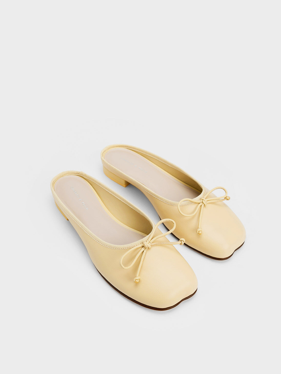 Slip shop on flats