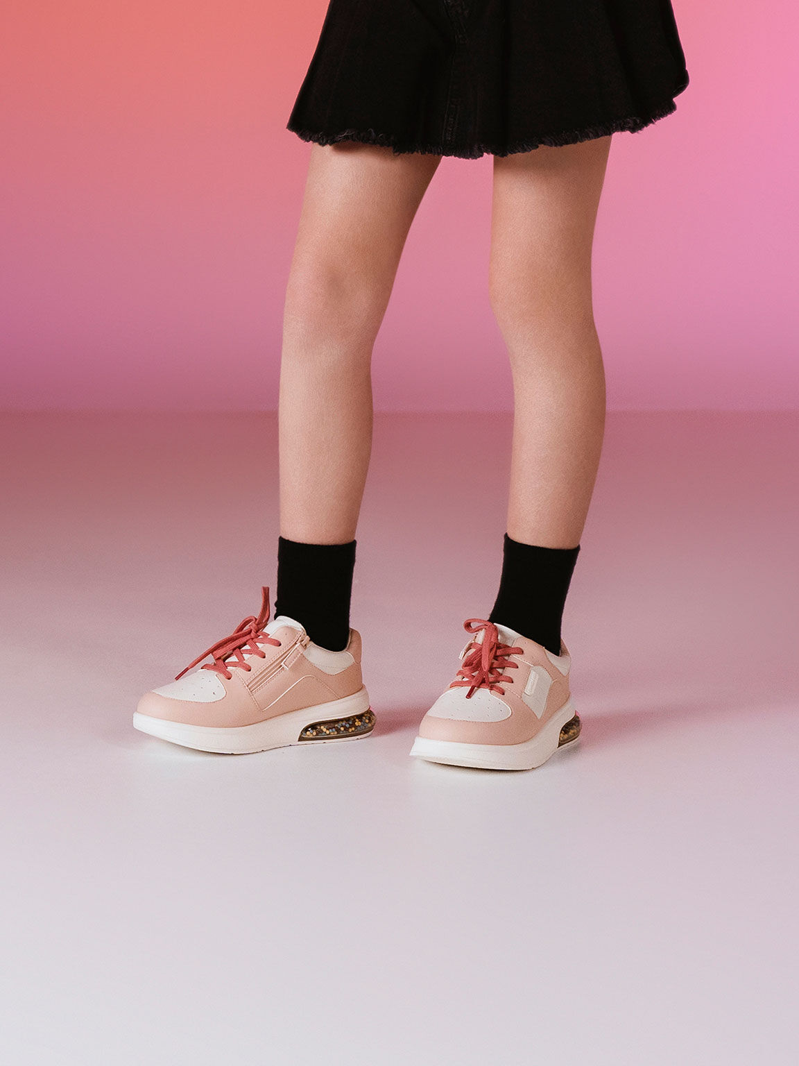 Sneakers blush deals