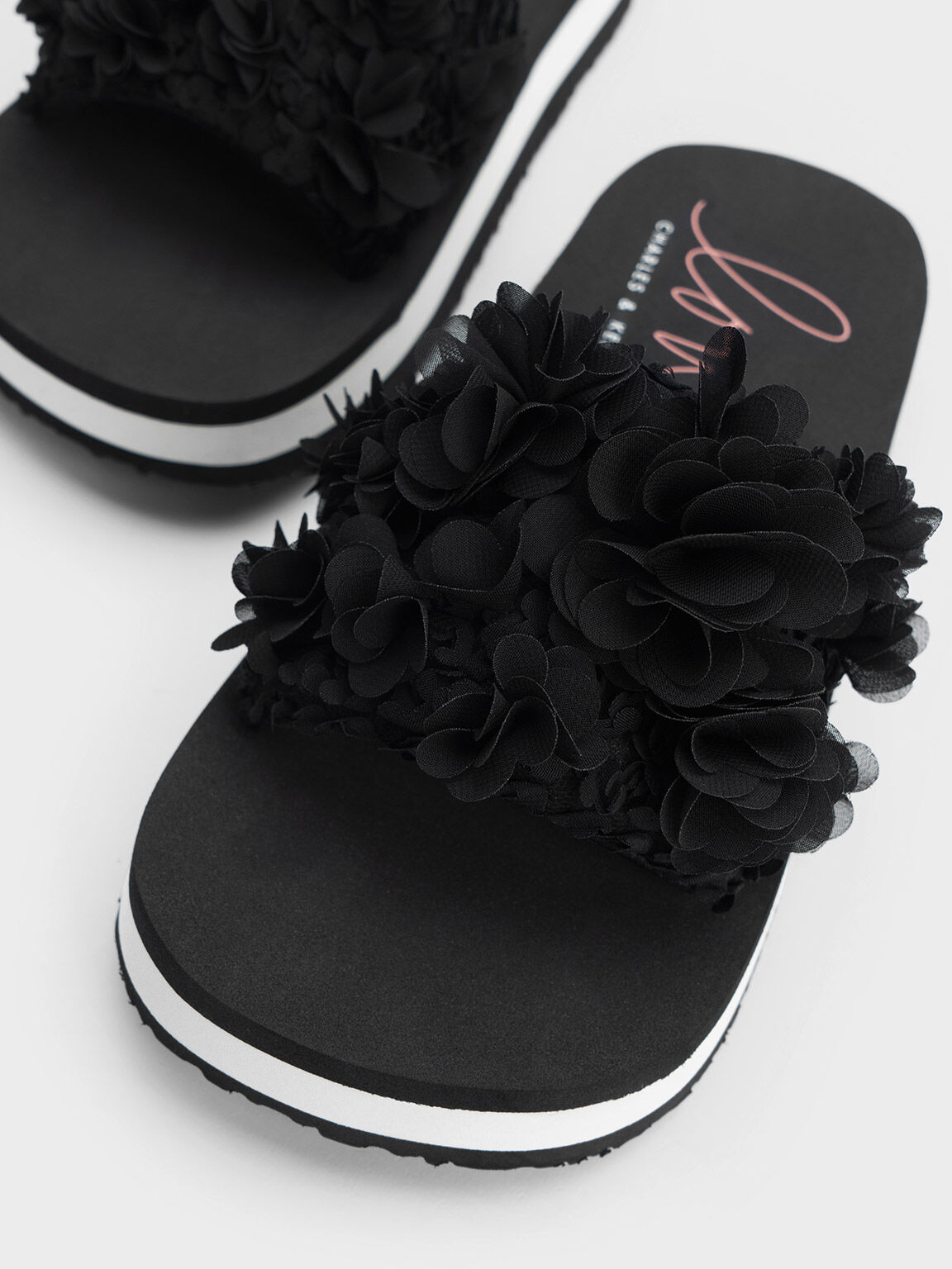 Mesh sandals with flowers new arrivals