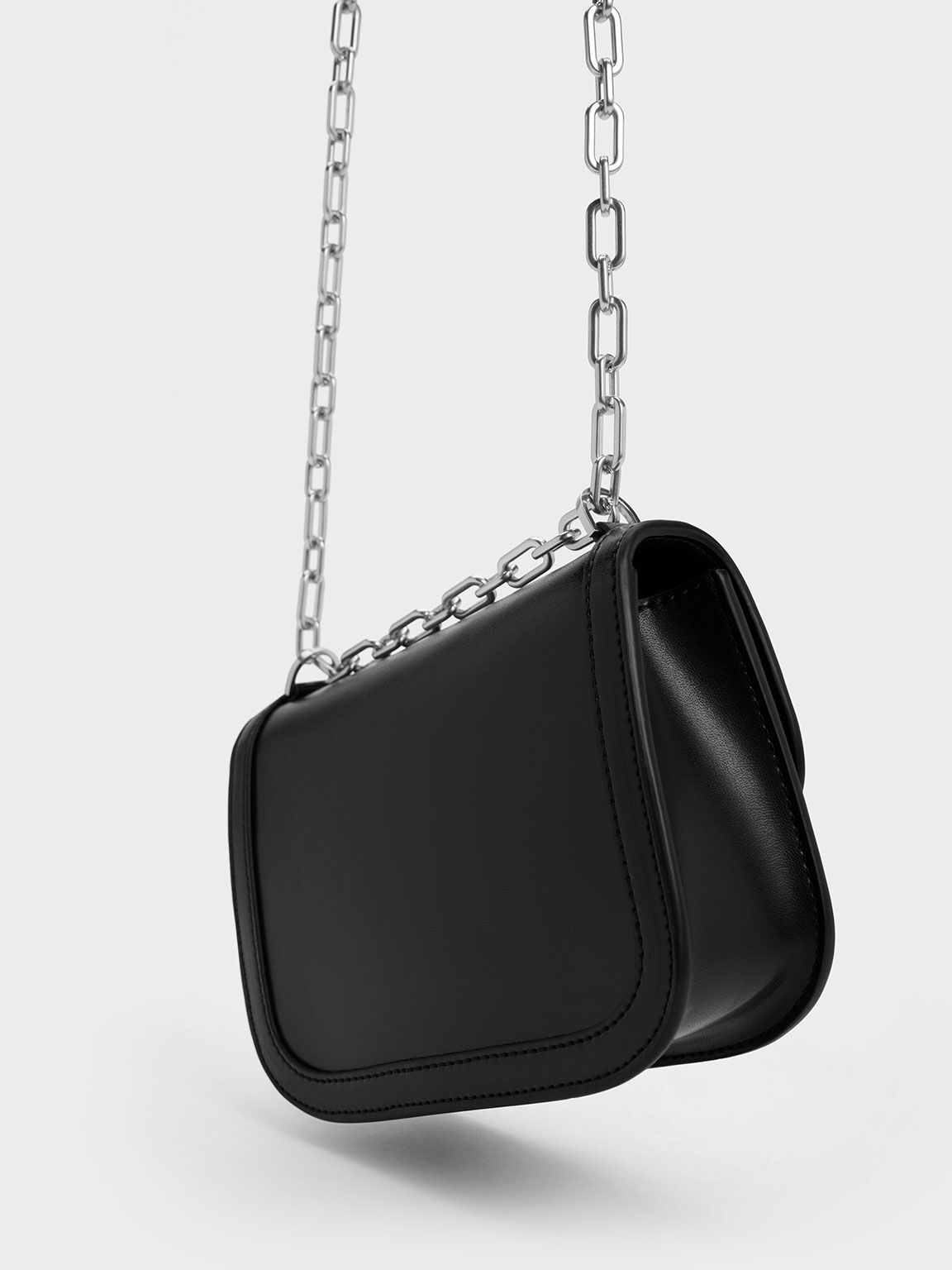 Chain strap store