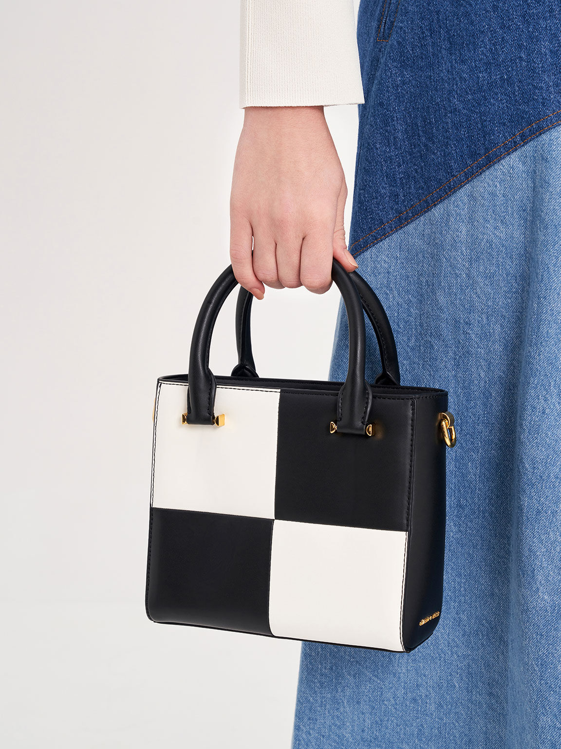 Square purse best sale