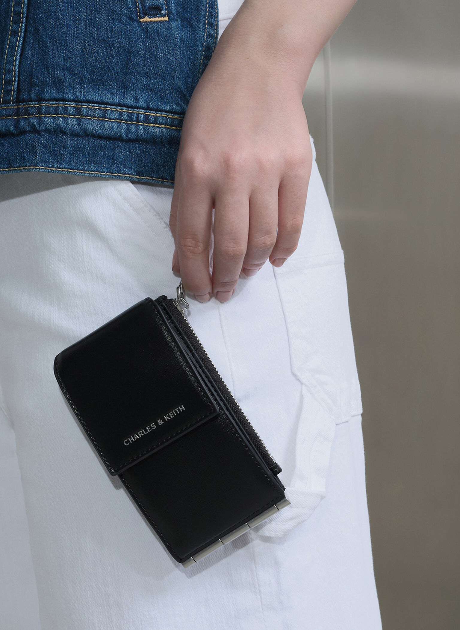 Calla Bi-Fold Side-Zip Card Holder, Noir, hi-res