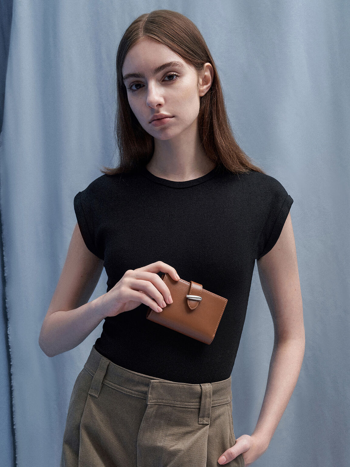 Belted wallet store