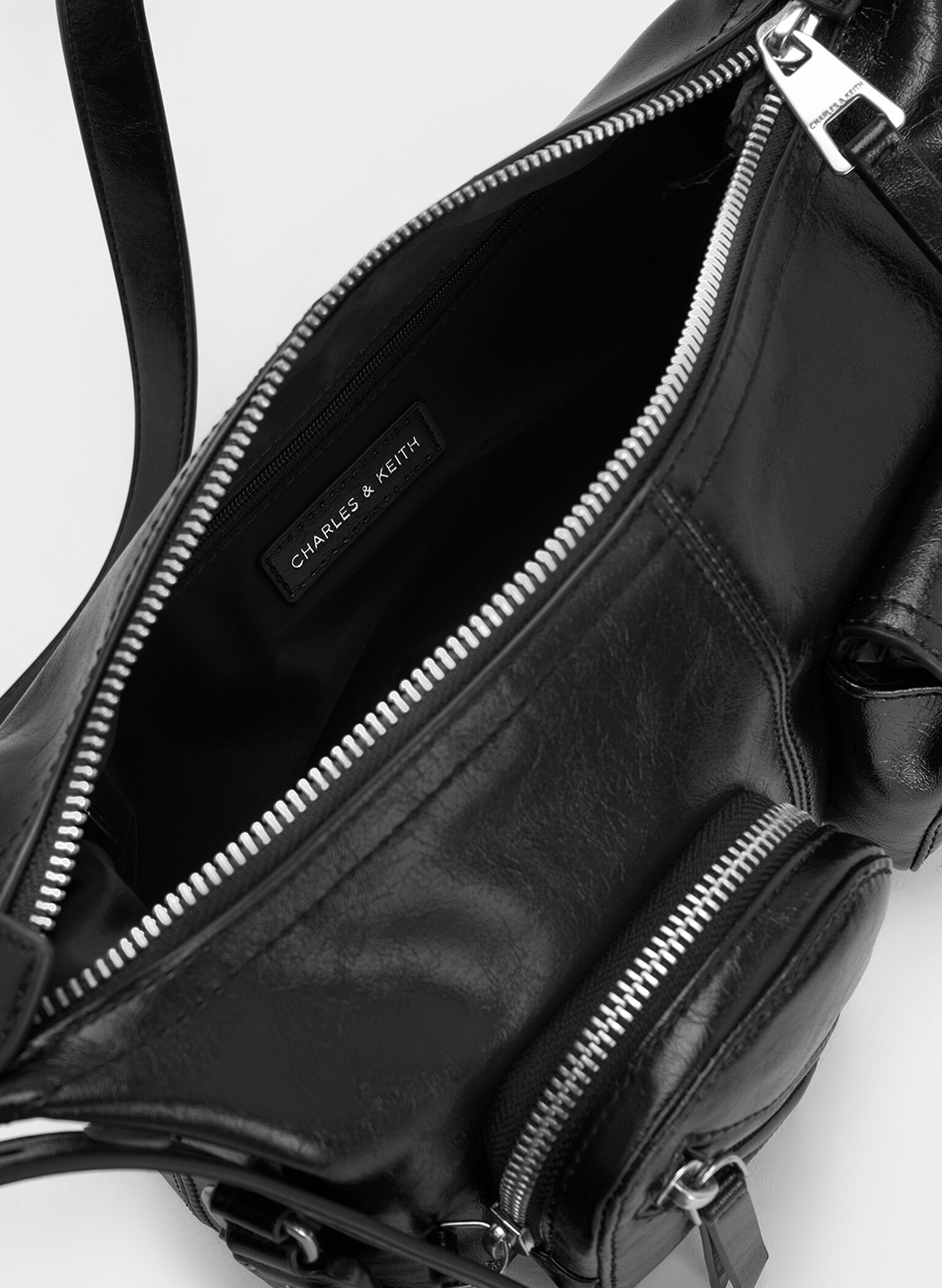 Thora Multi-Pocket Crossbody Bag, Noir, hi-res