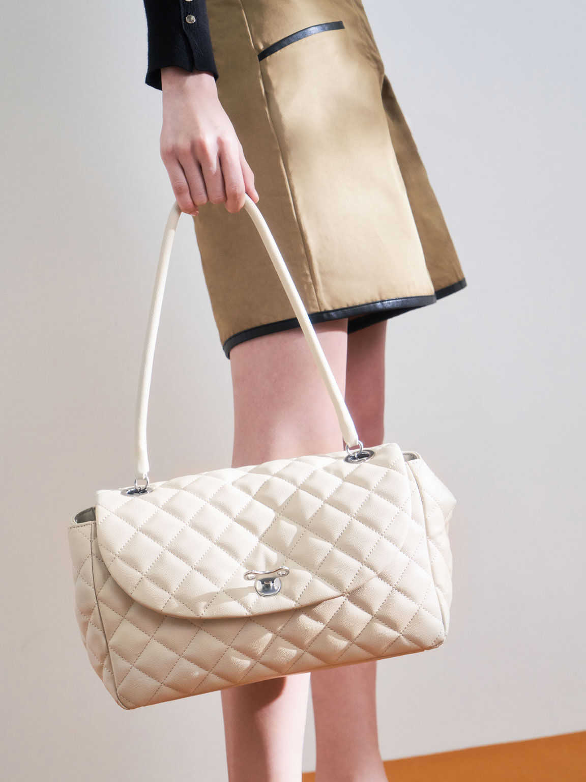 Buy handbags online uk clearance