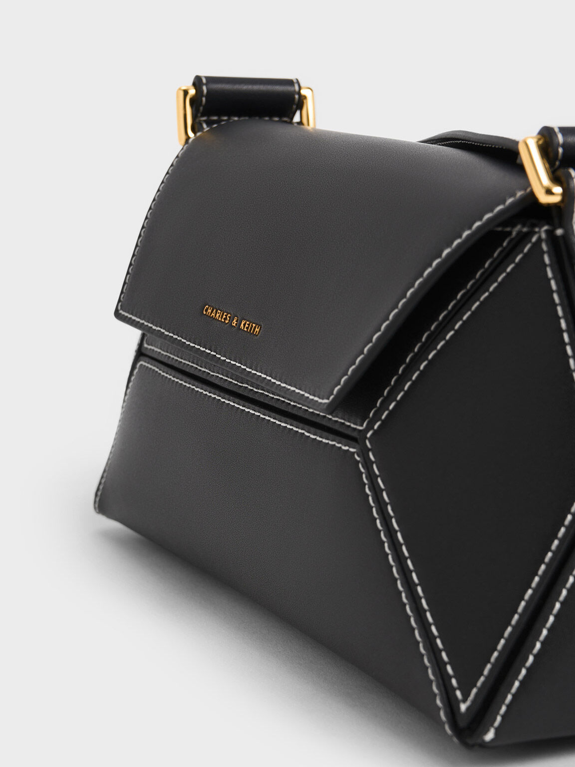 Nasrin Geometric Shoulder Bag Black