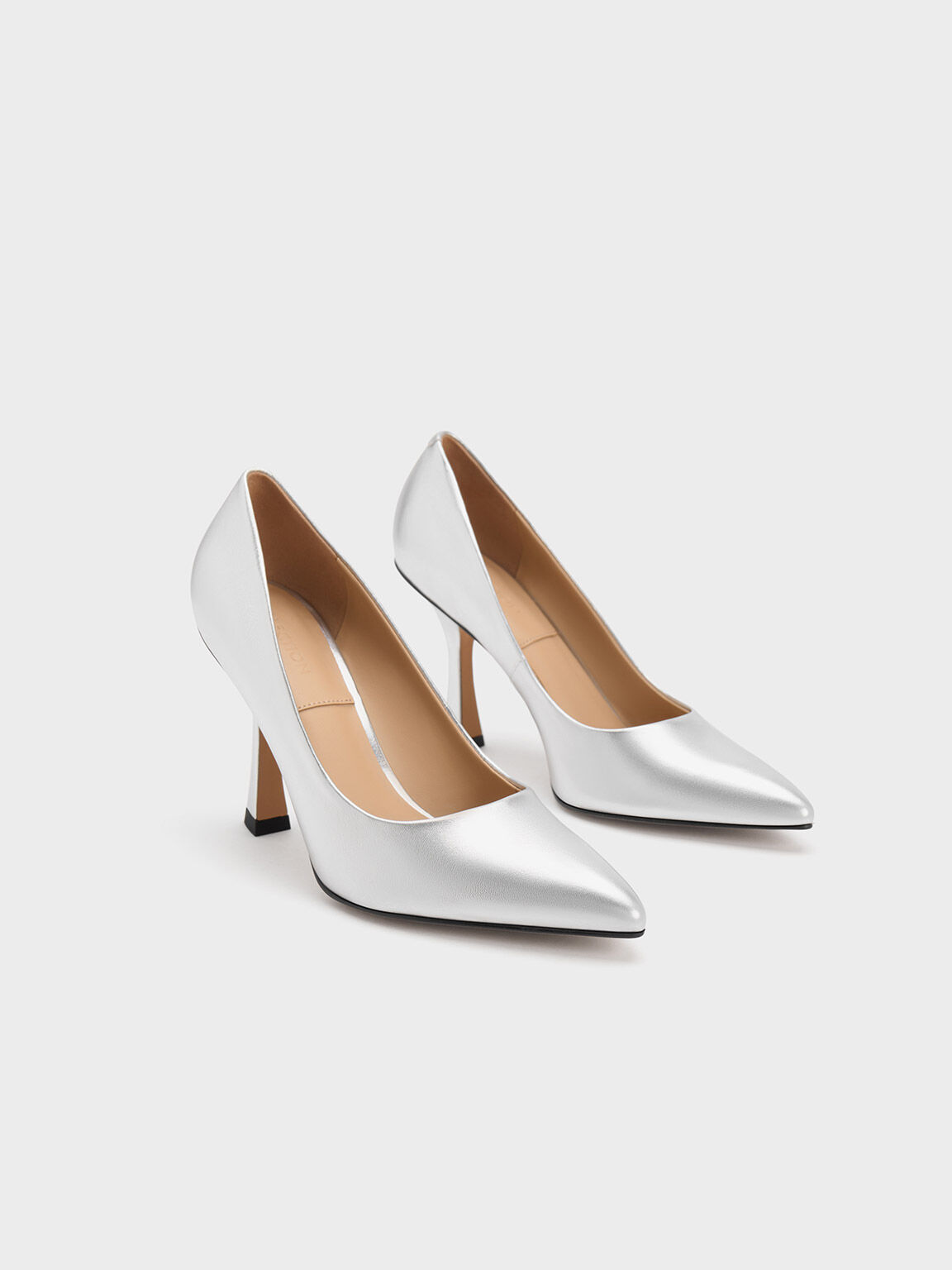 Silver 2025 leather pumps