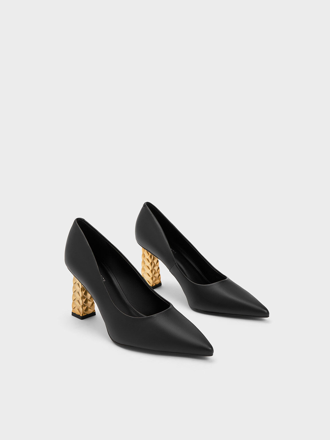 Pointed block cheap heel pumps