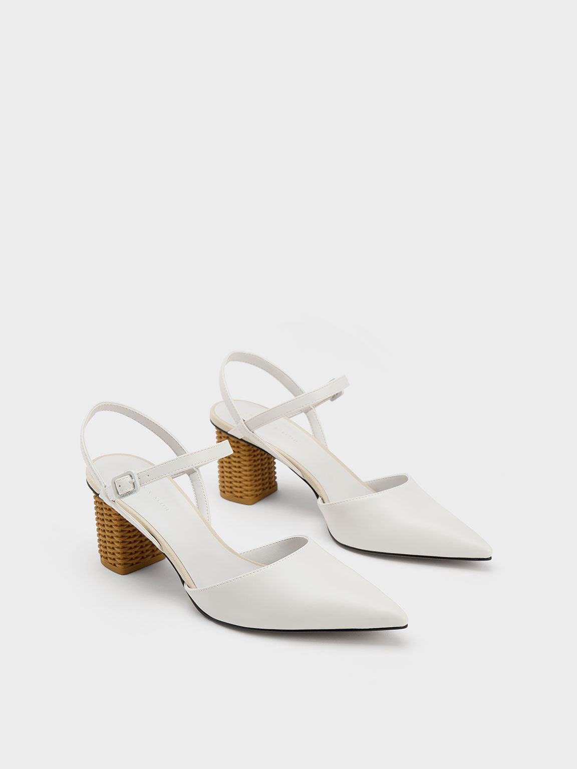 White block sales heel pointed toe