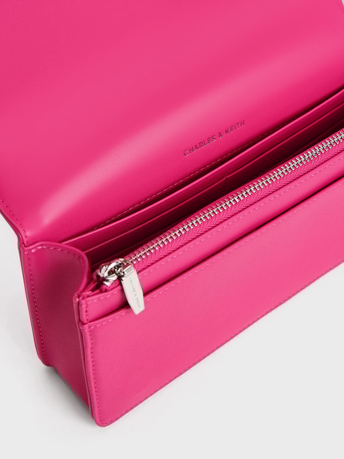 Charles and keith wallet on hotsell chain