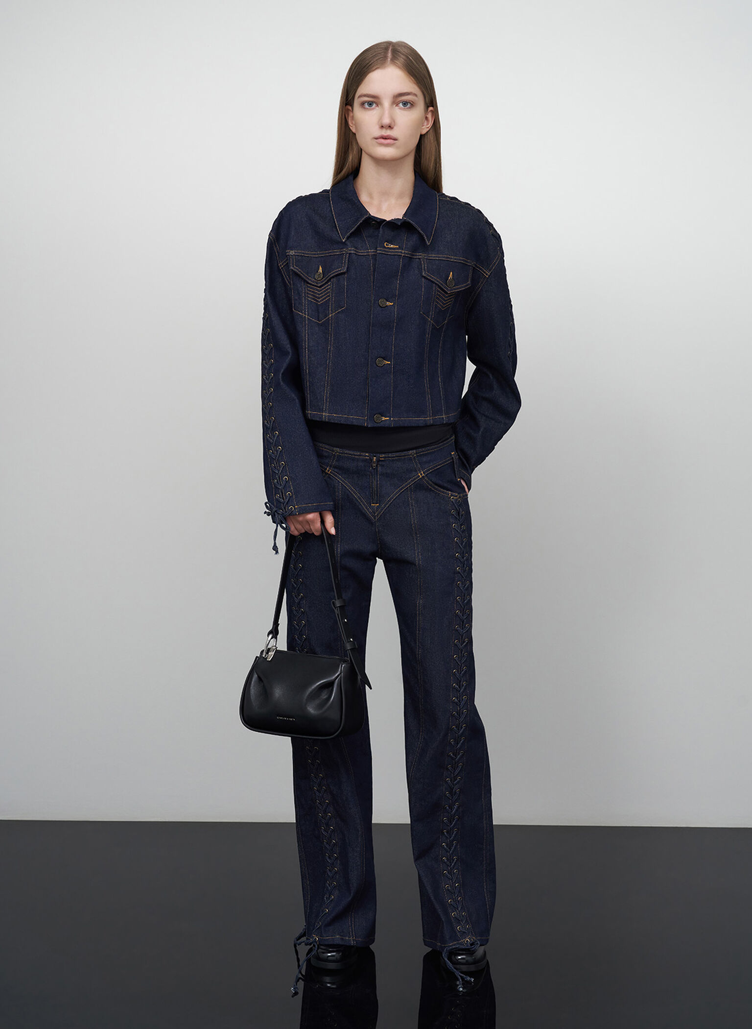 Lumen Padded Crossbody Bag, Noir, hi-res
