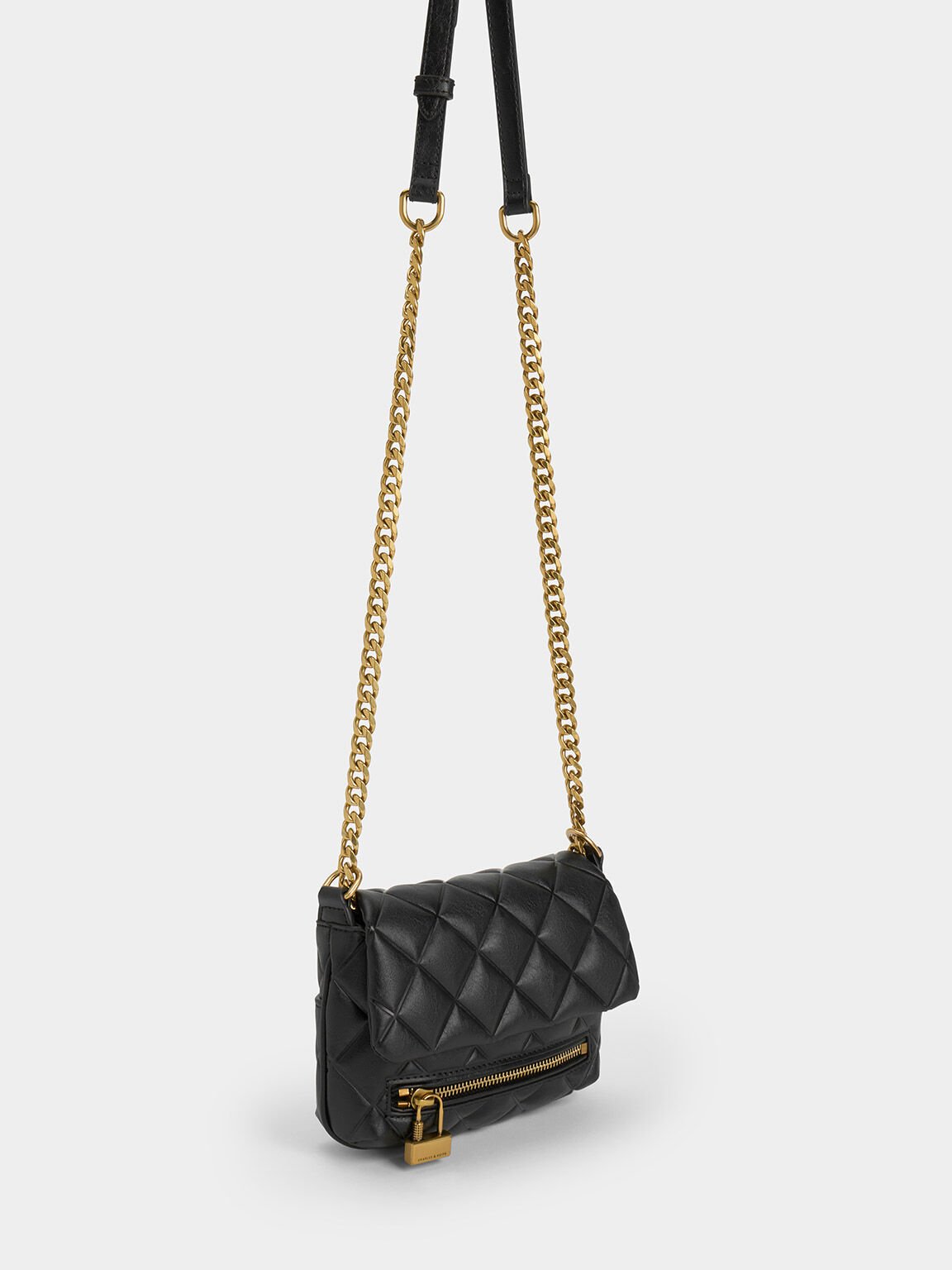 Small black handbag hotsell with chain strap