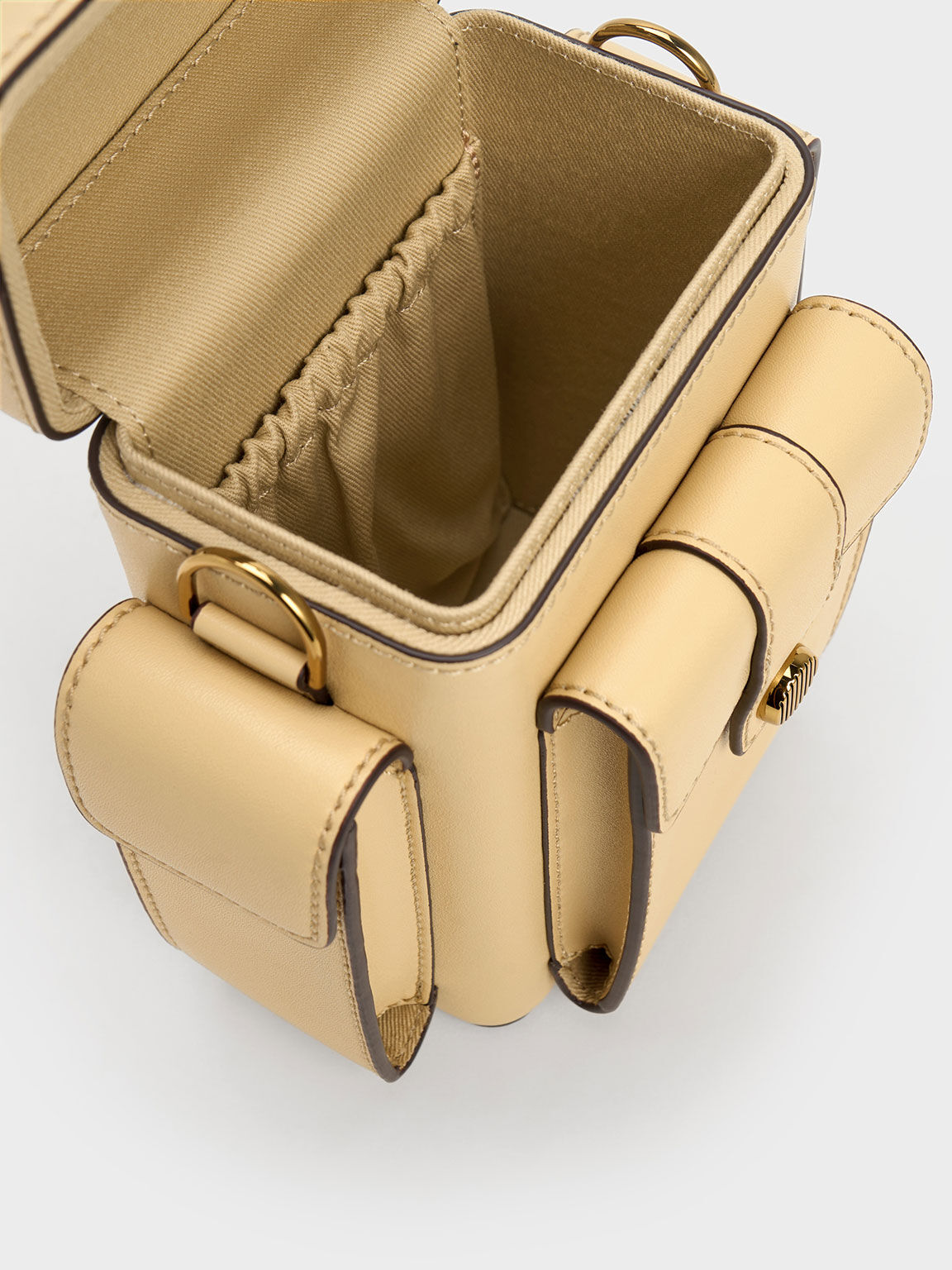 Small multi 2024 pocket crossbody bag