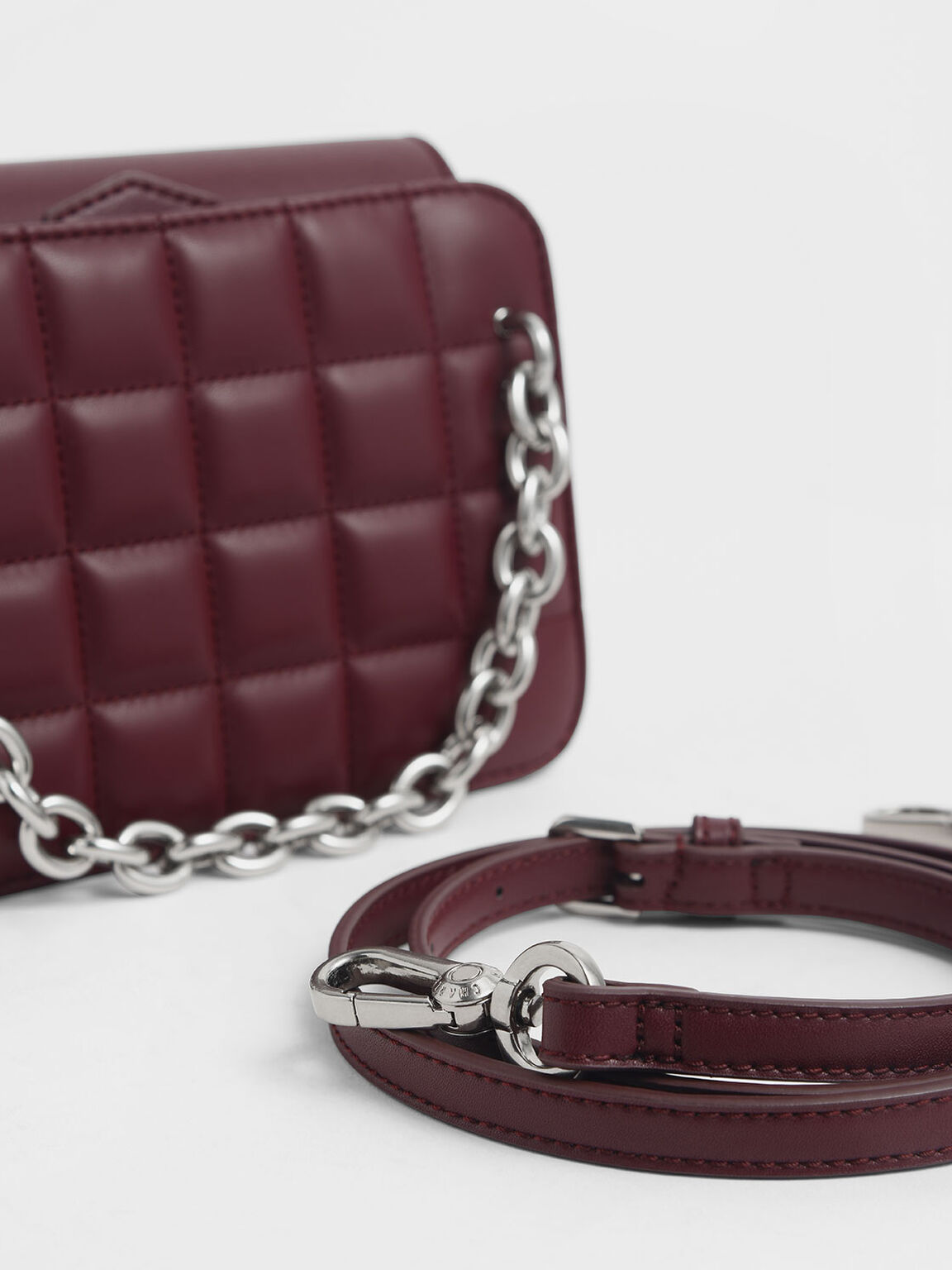 Burgundy Chunky Chain Strap Quilted Shoulder Bag