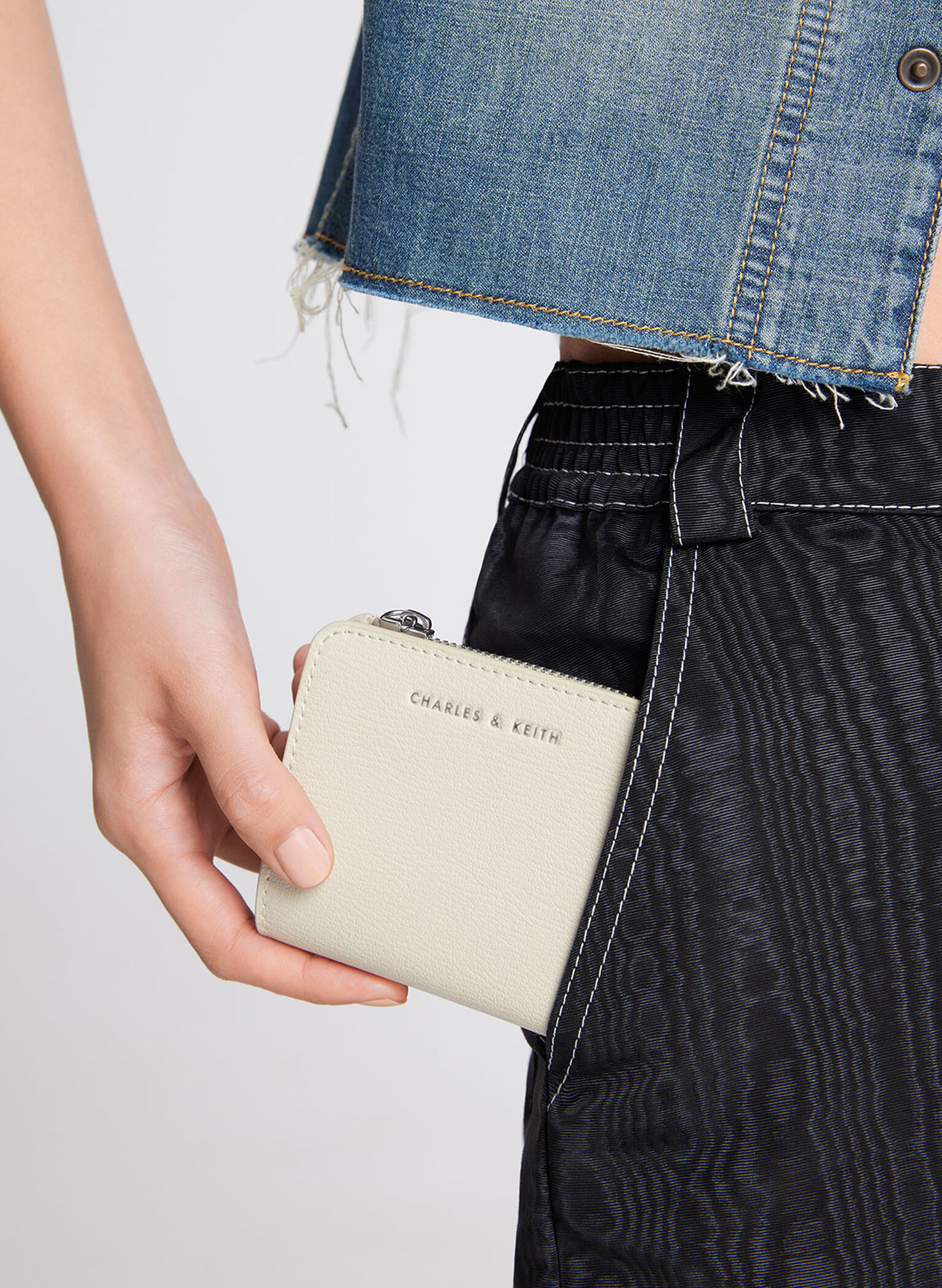 Zip Around Card Holder, Cream, hi-res
