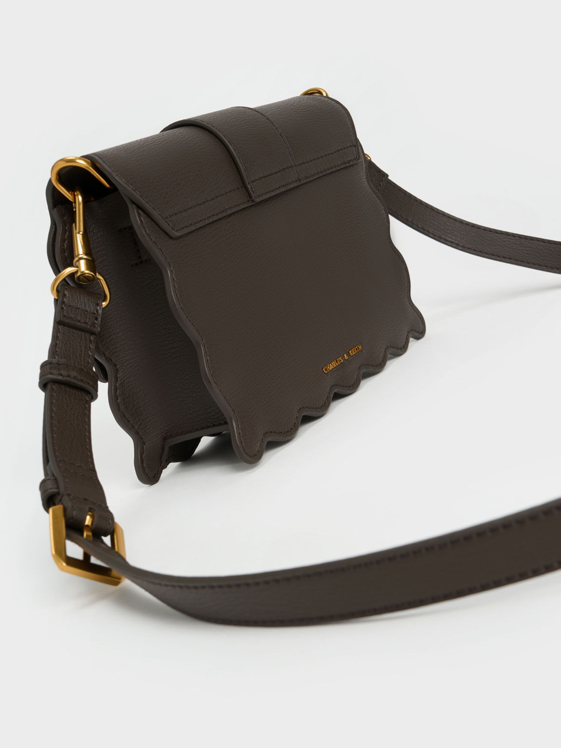 Charles and keith scallop bag outlet