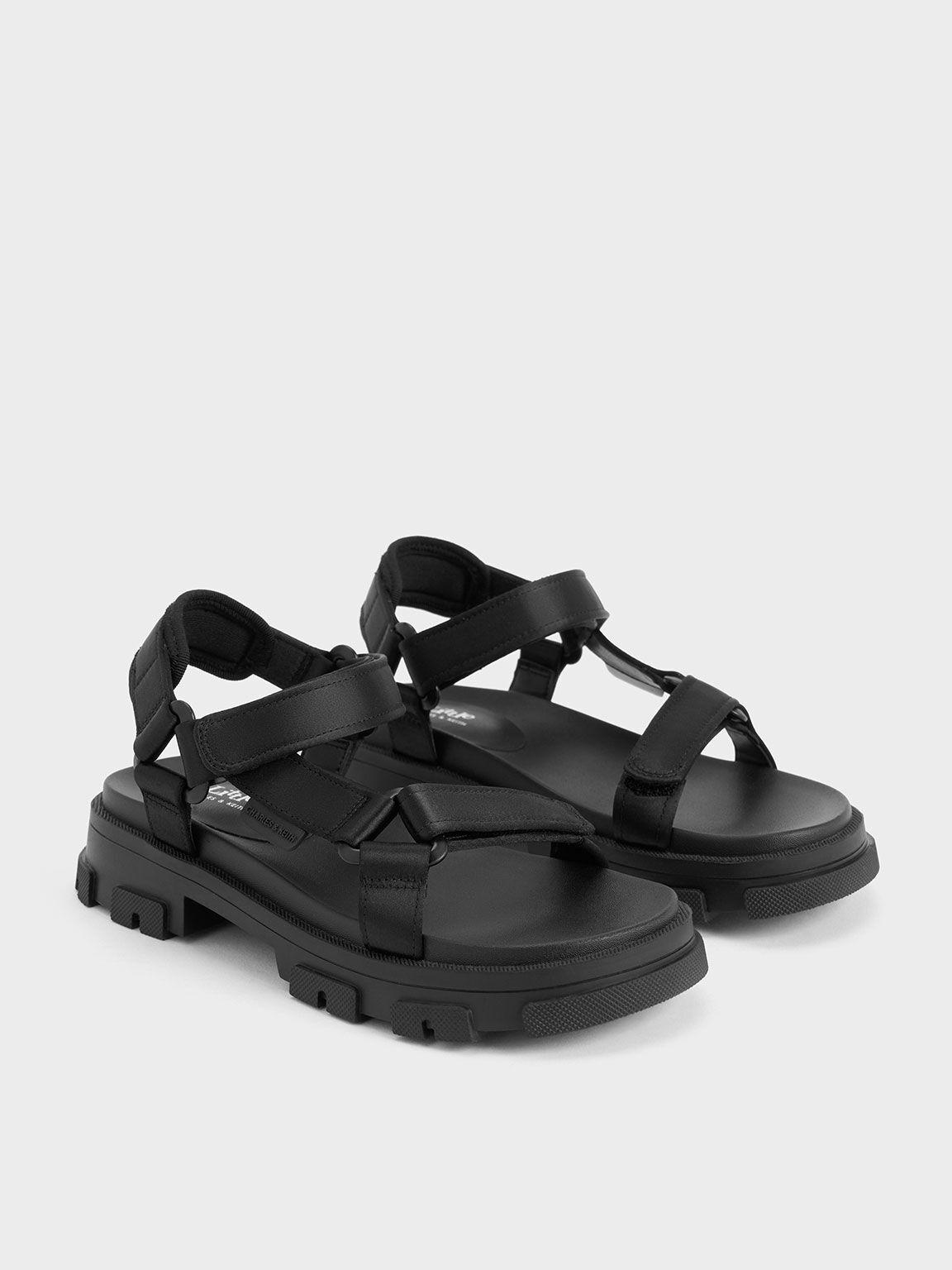 Sports sandals store