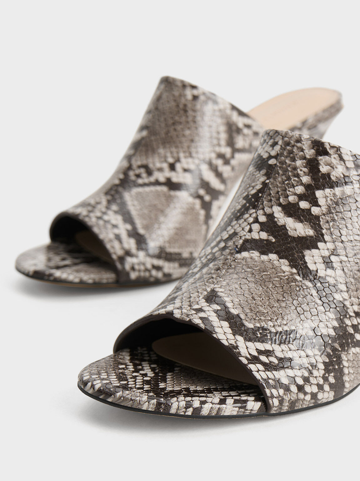 Animal outlet print mules