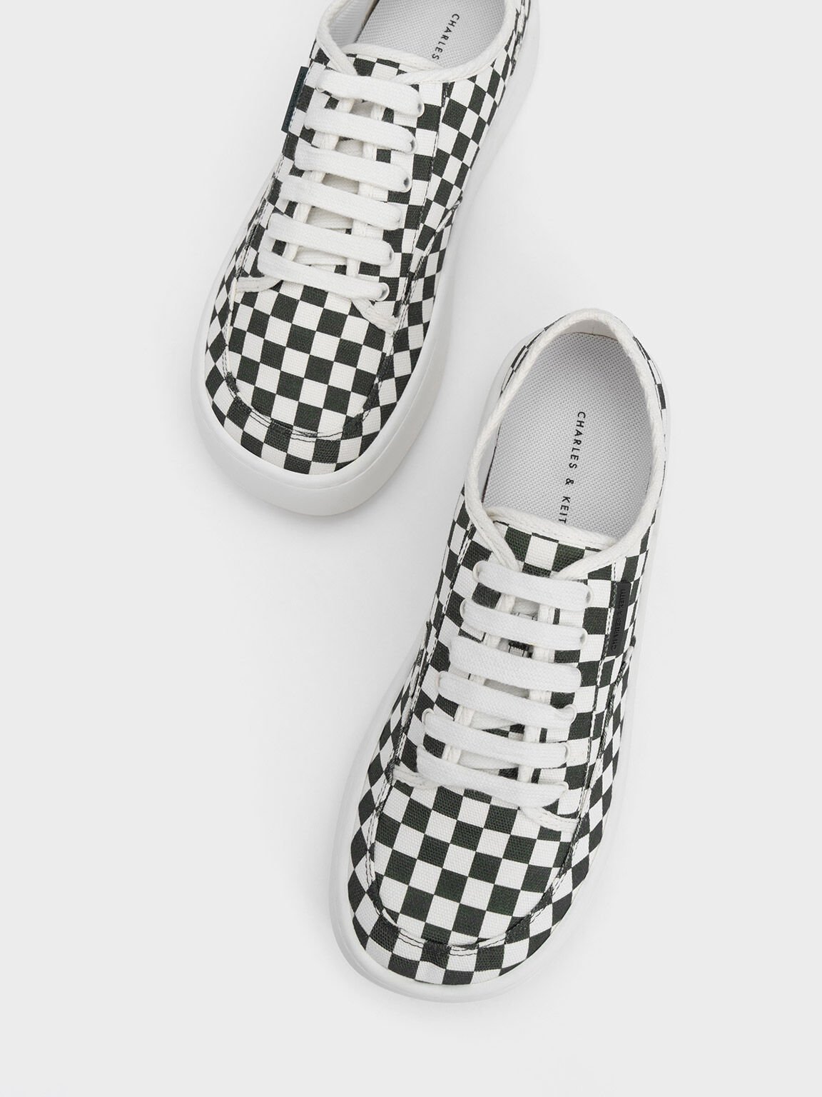 Shoes checkered sale