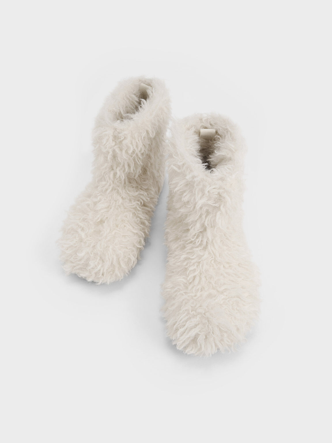 White fuzzy slipper boots hotsell