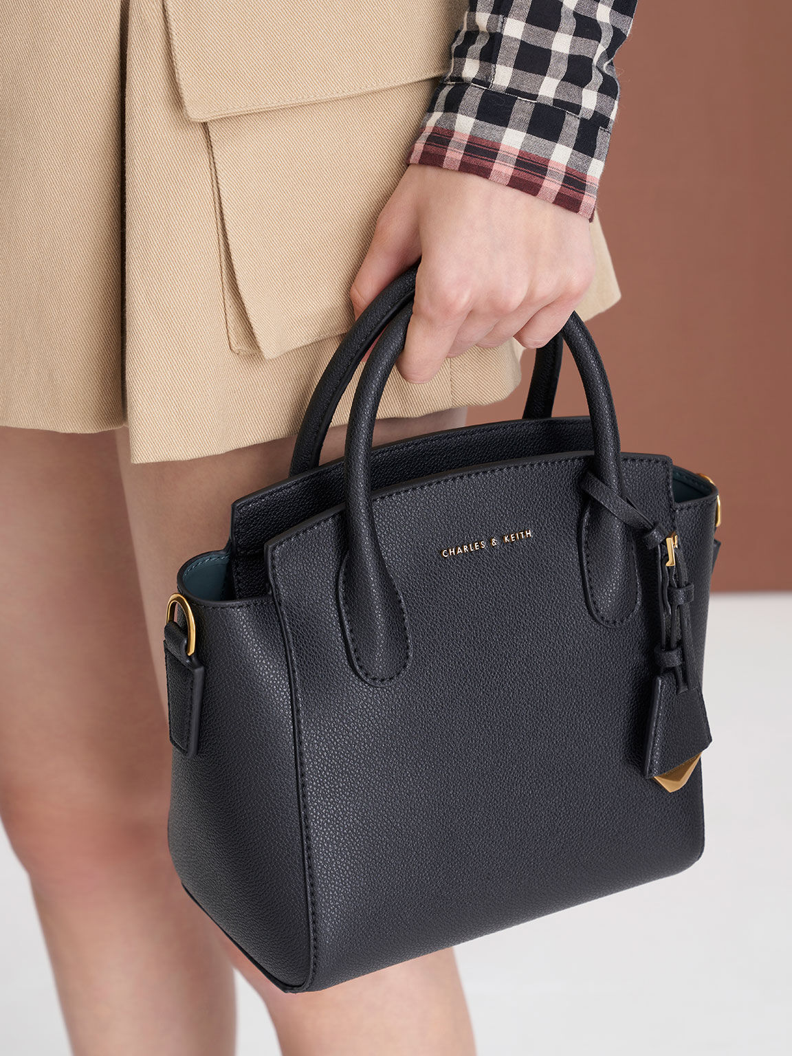 Charles and keith trapeze tote bag clearance