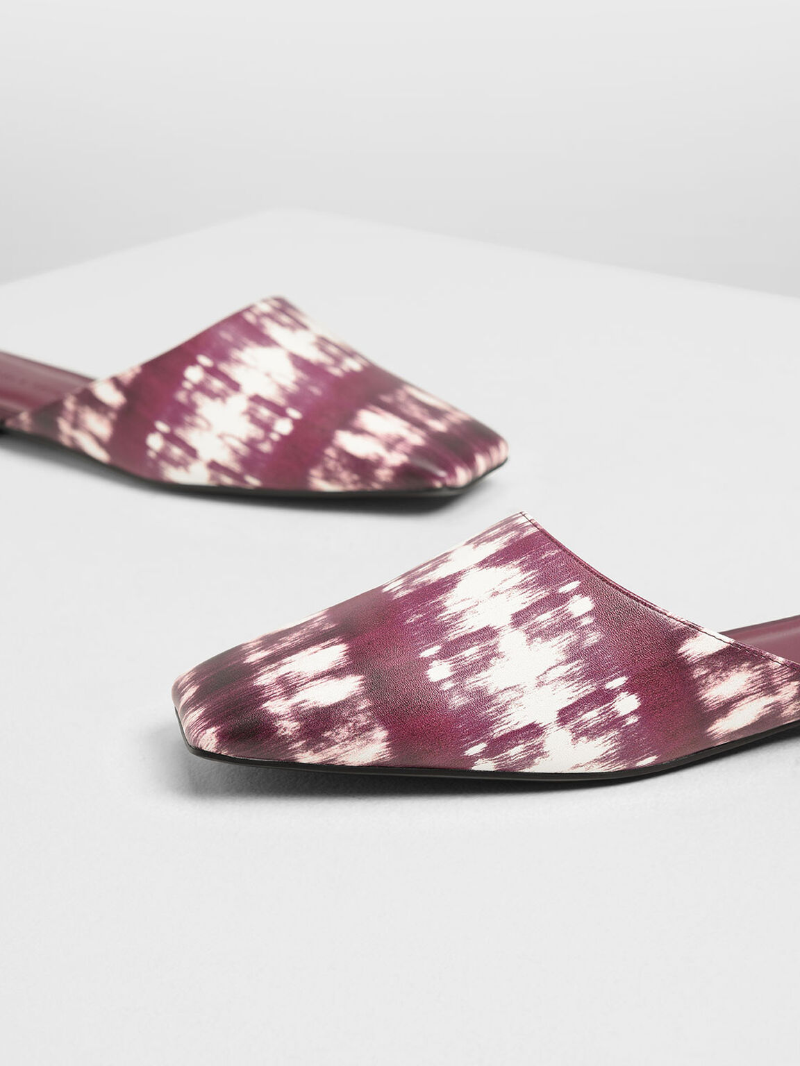flat square toe mules