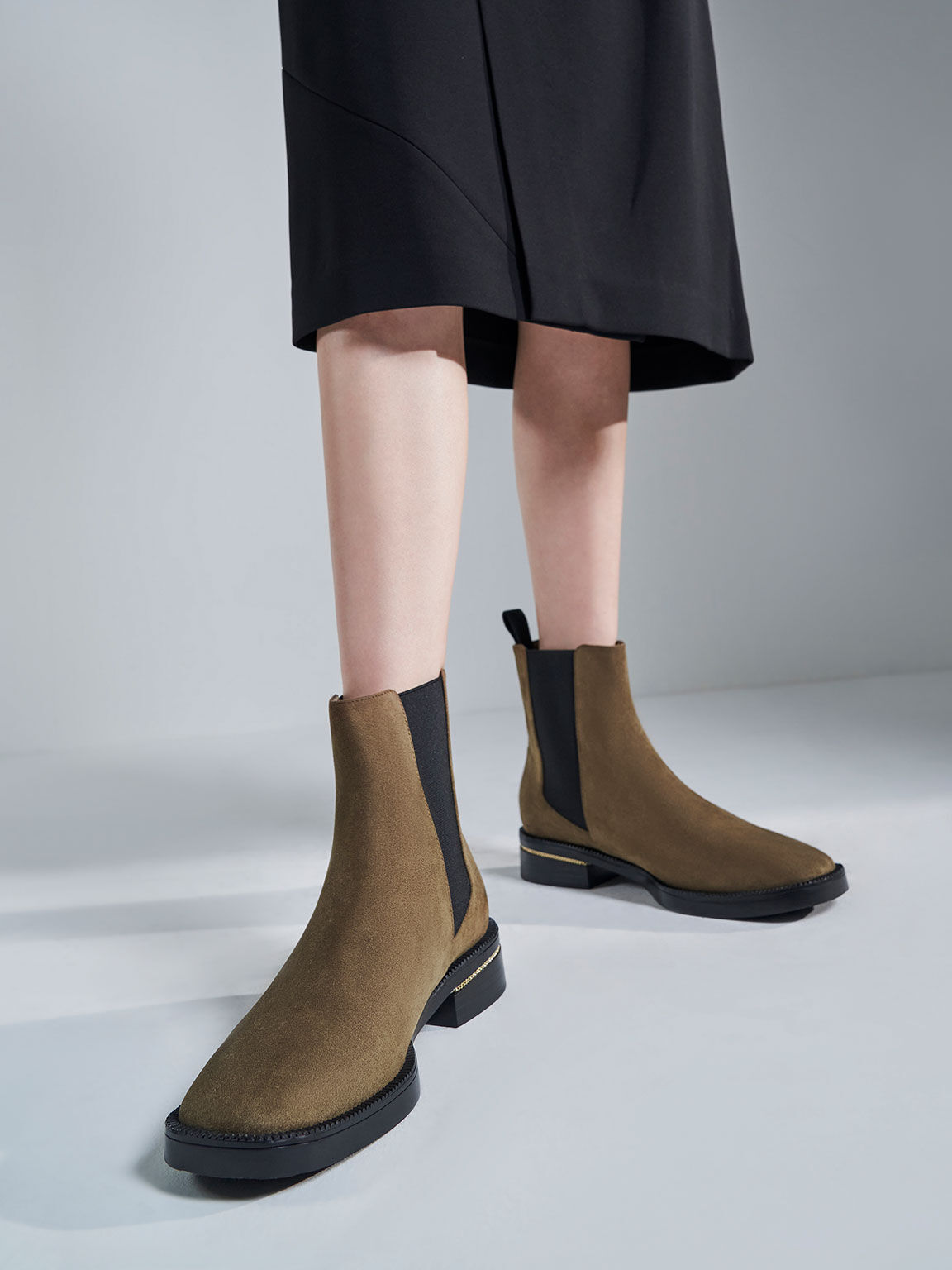 Chain-Trim Heel Textured Chelsea Boots, Olive, hi-res