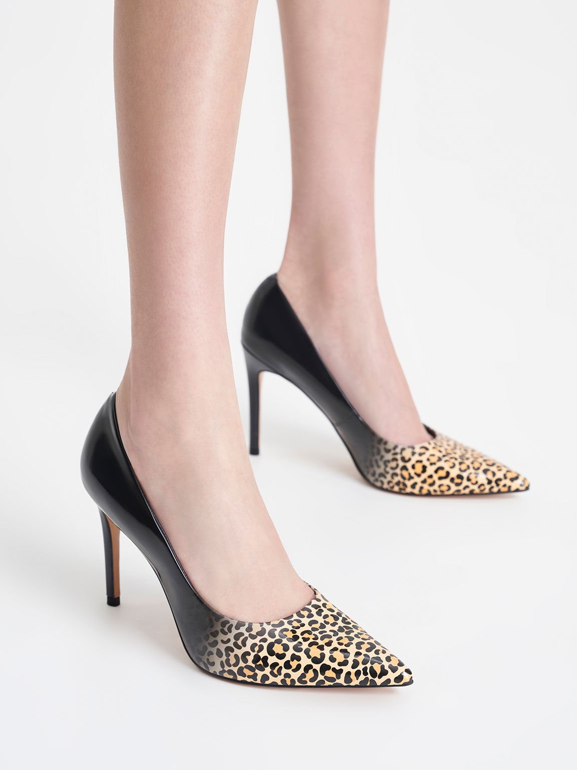 Leopard clearance patent pumps