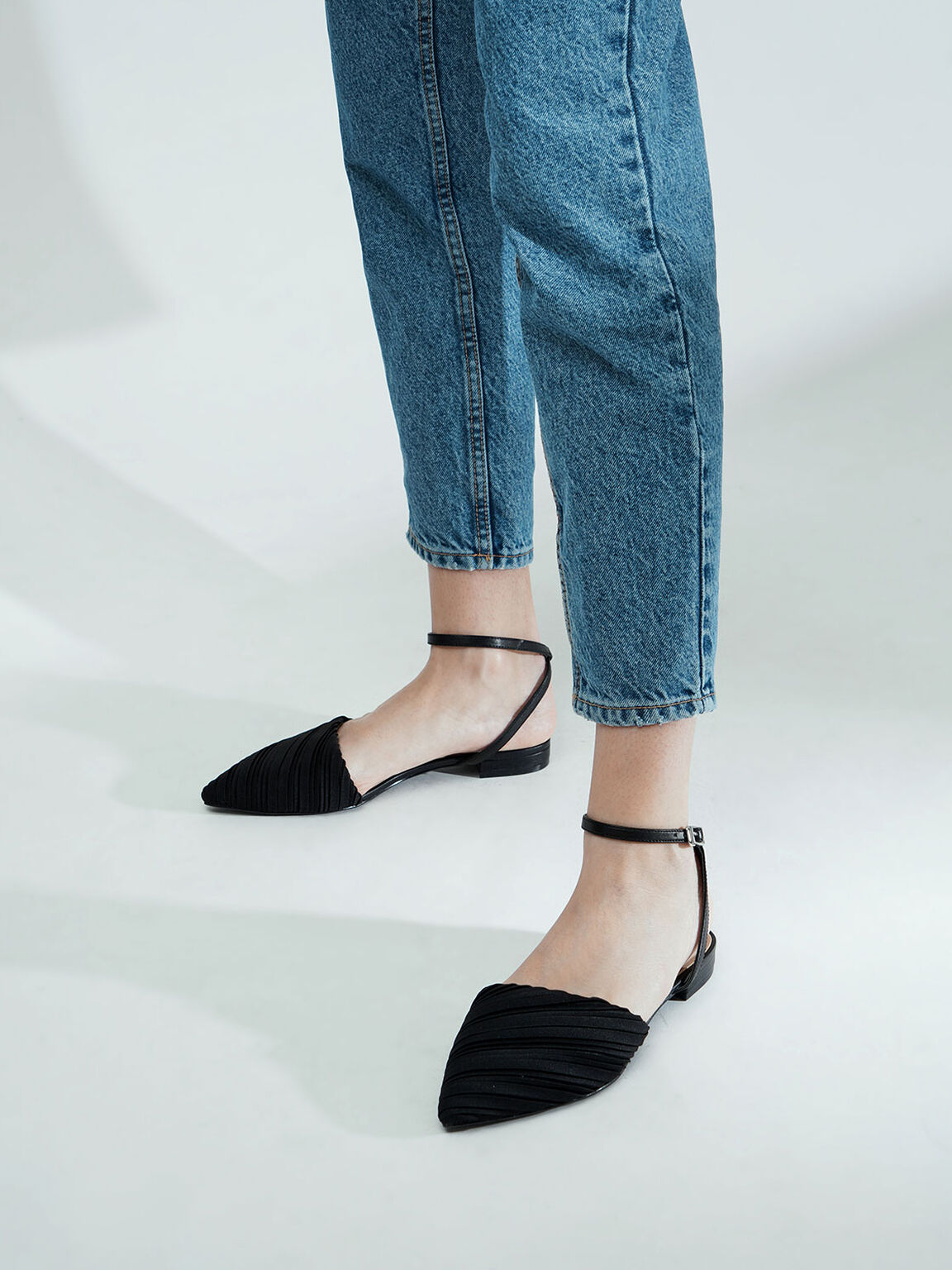 flat court shoes with strap