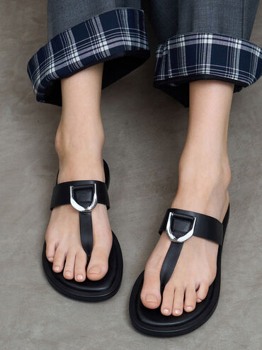 Gabine Leather Thong Sandals, Black, hi-res