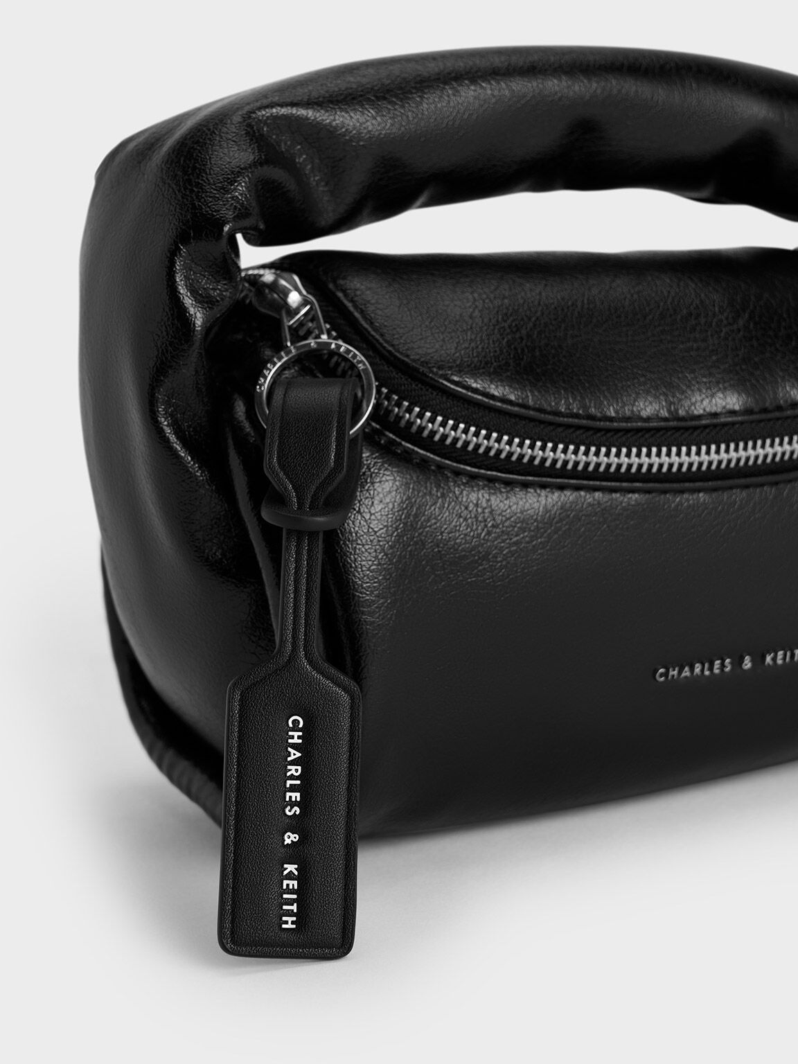 Yama Padded Cylindrical Bag Noir