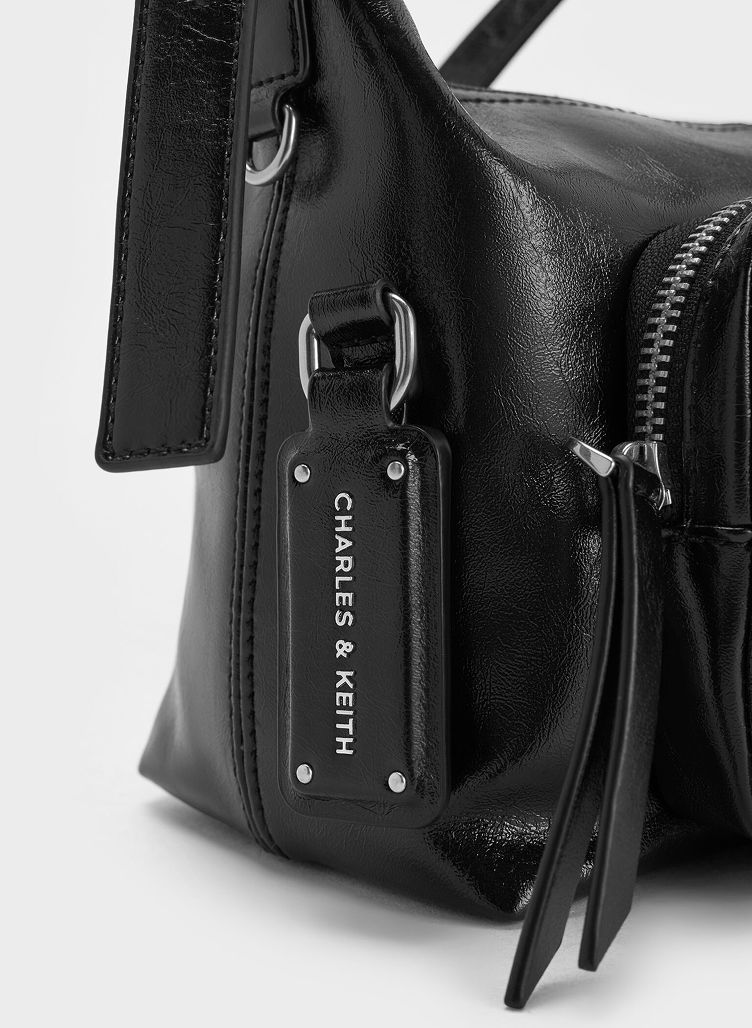 Thora Multi-Pocket Crossbody Bag, Noir, hi-res