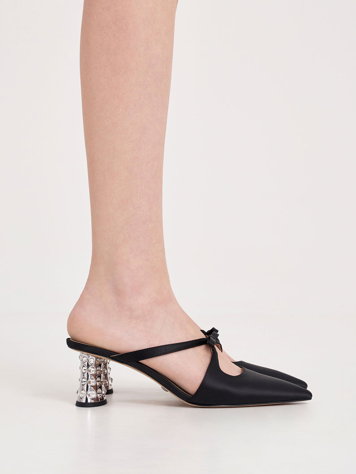 Kitten heel outlet mules with bow