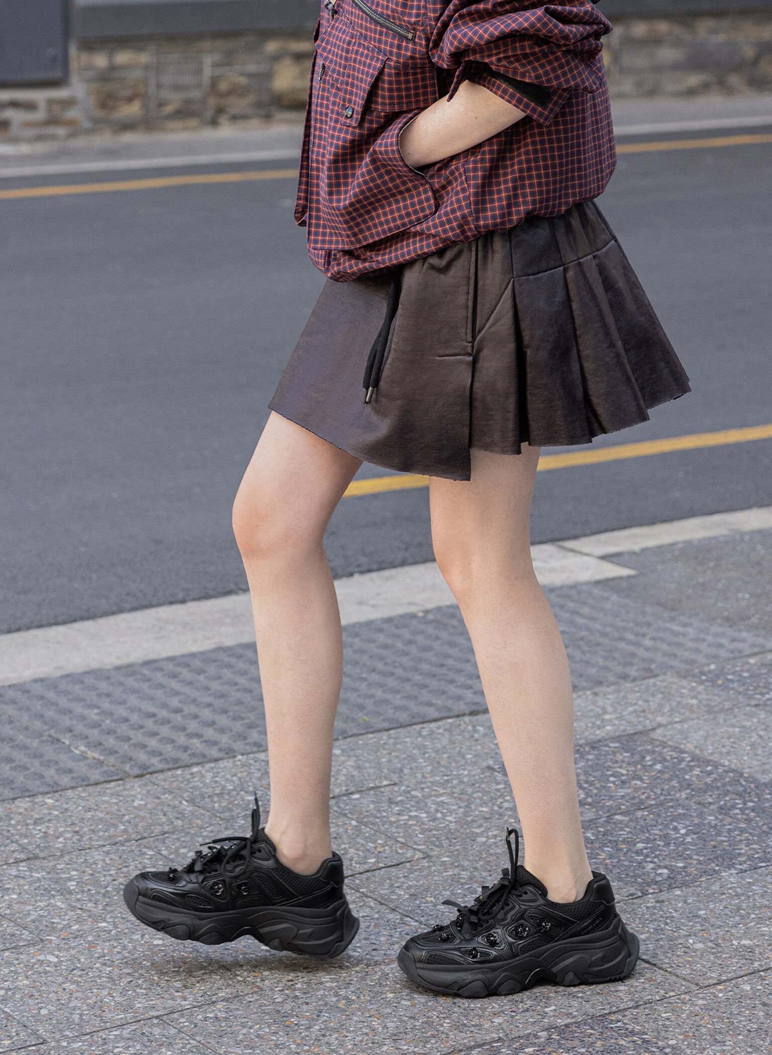 Gaskell Flower-Embellished Chunky Sneakers, Black, hi-res
