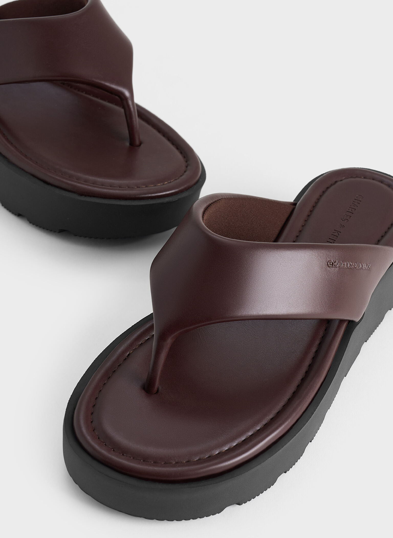 V-Strap Flatform Thong Sandals, Burgundy, hi-res