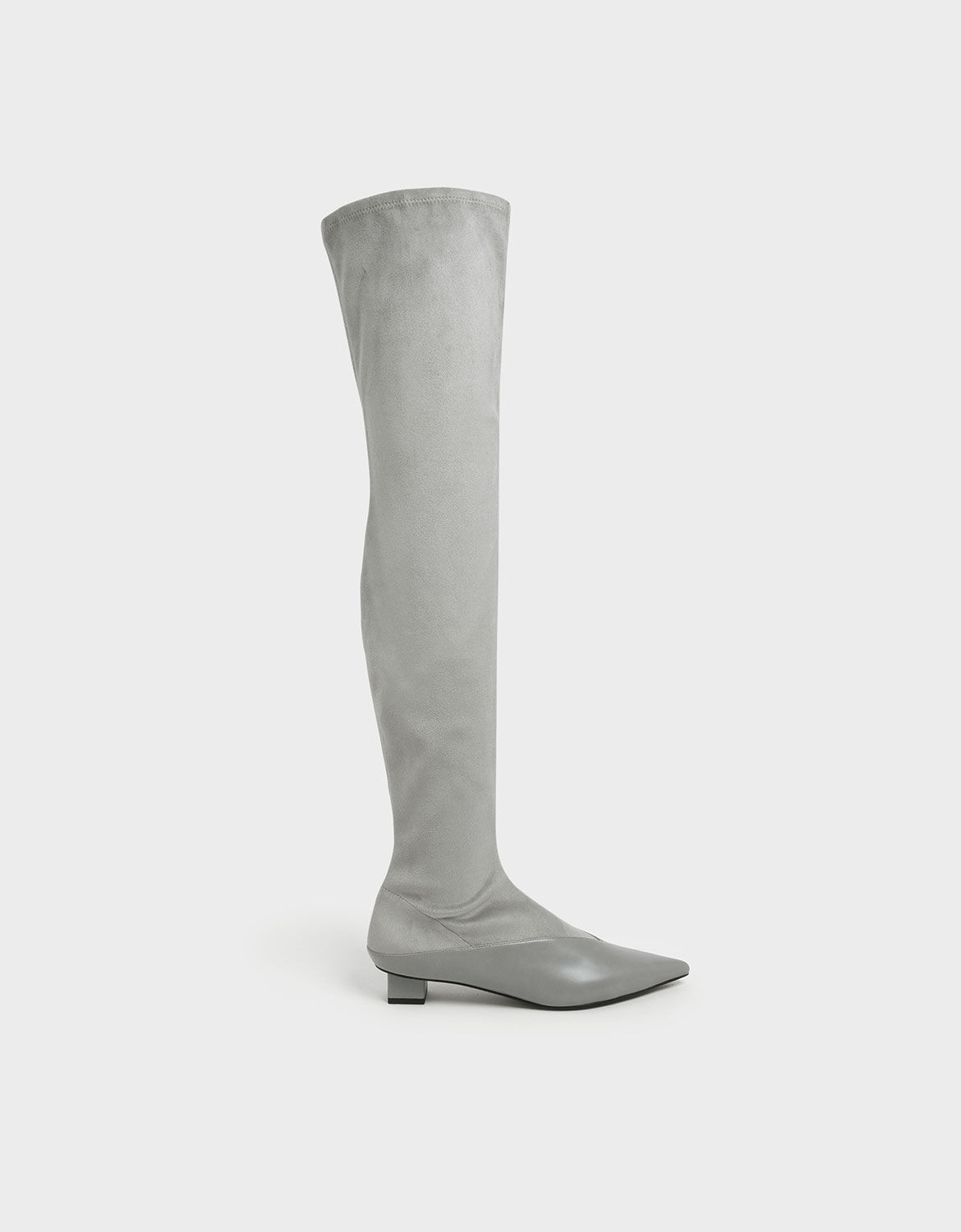 knee high boots with little heel