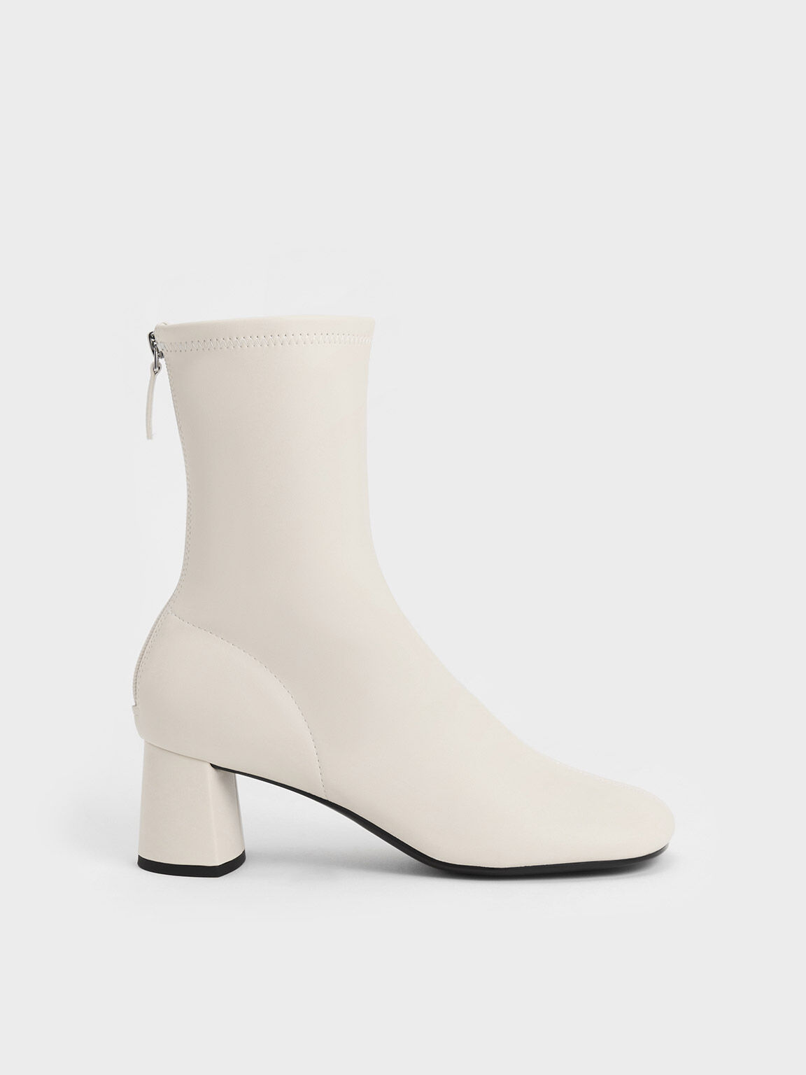 Round toe ankle top boots