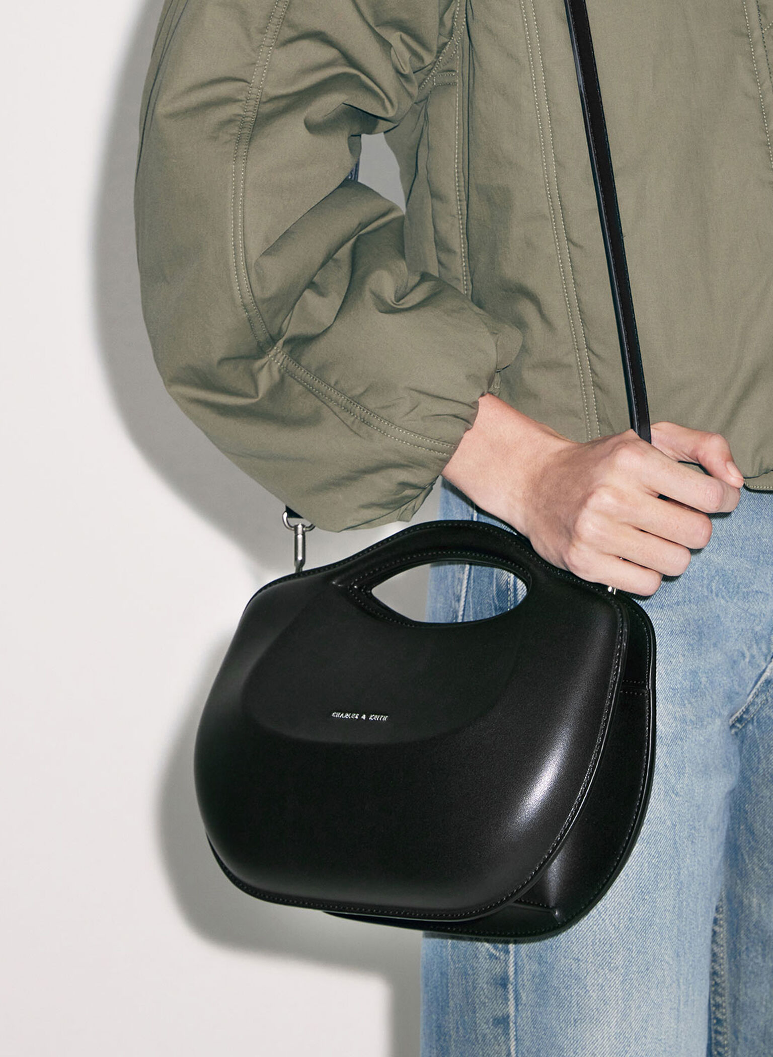 Cocoon Curved Handle Bag, Noir, hi-res