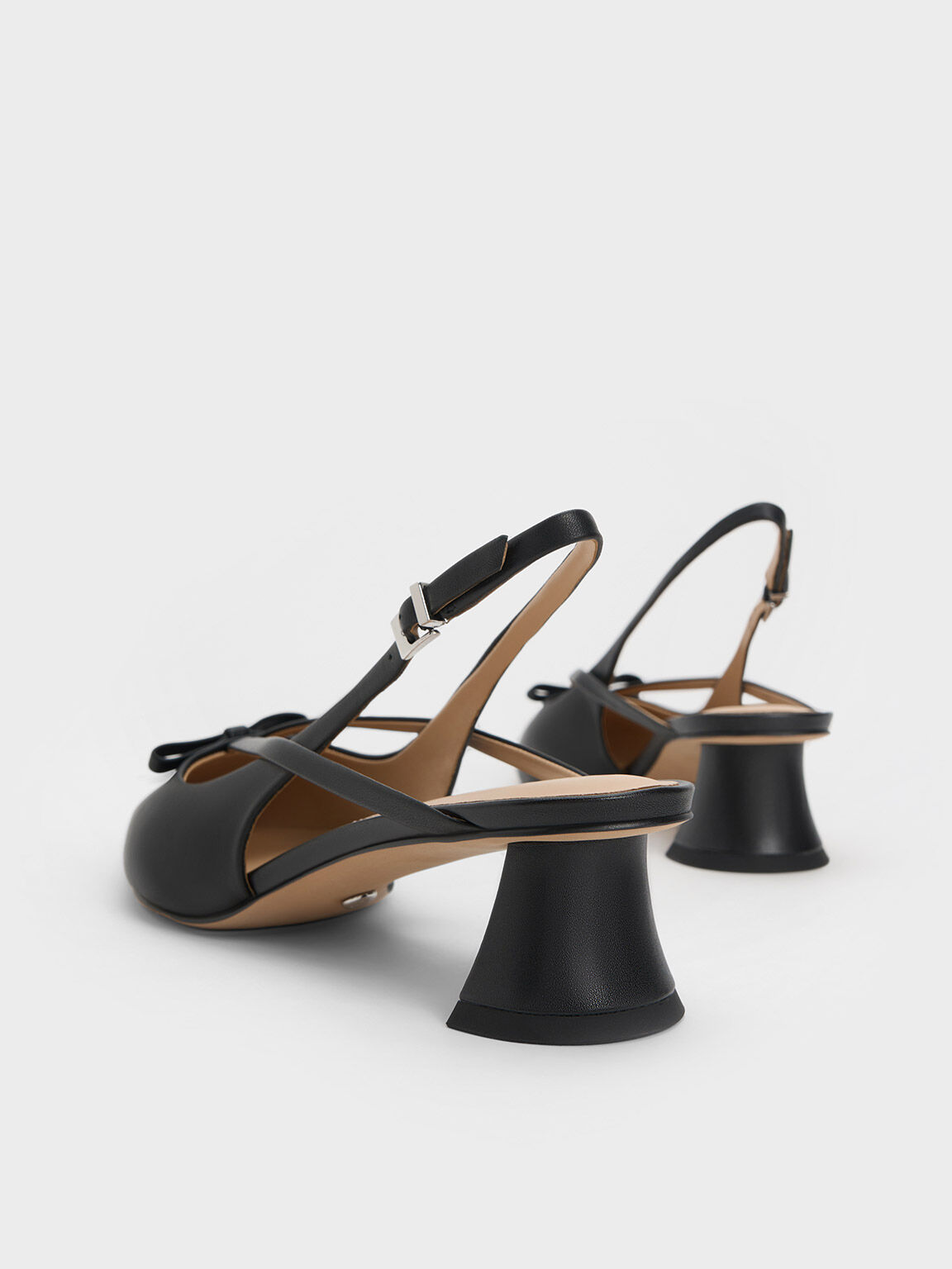 Gucci leather pump with bow clearance