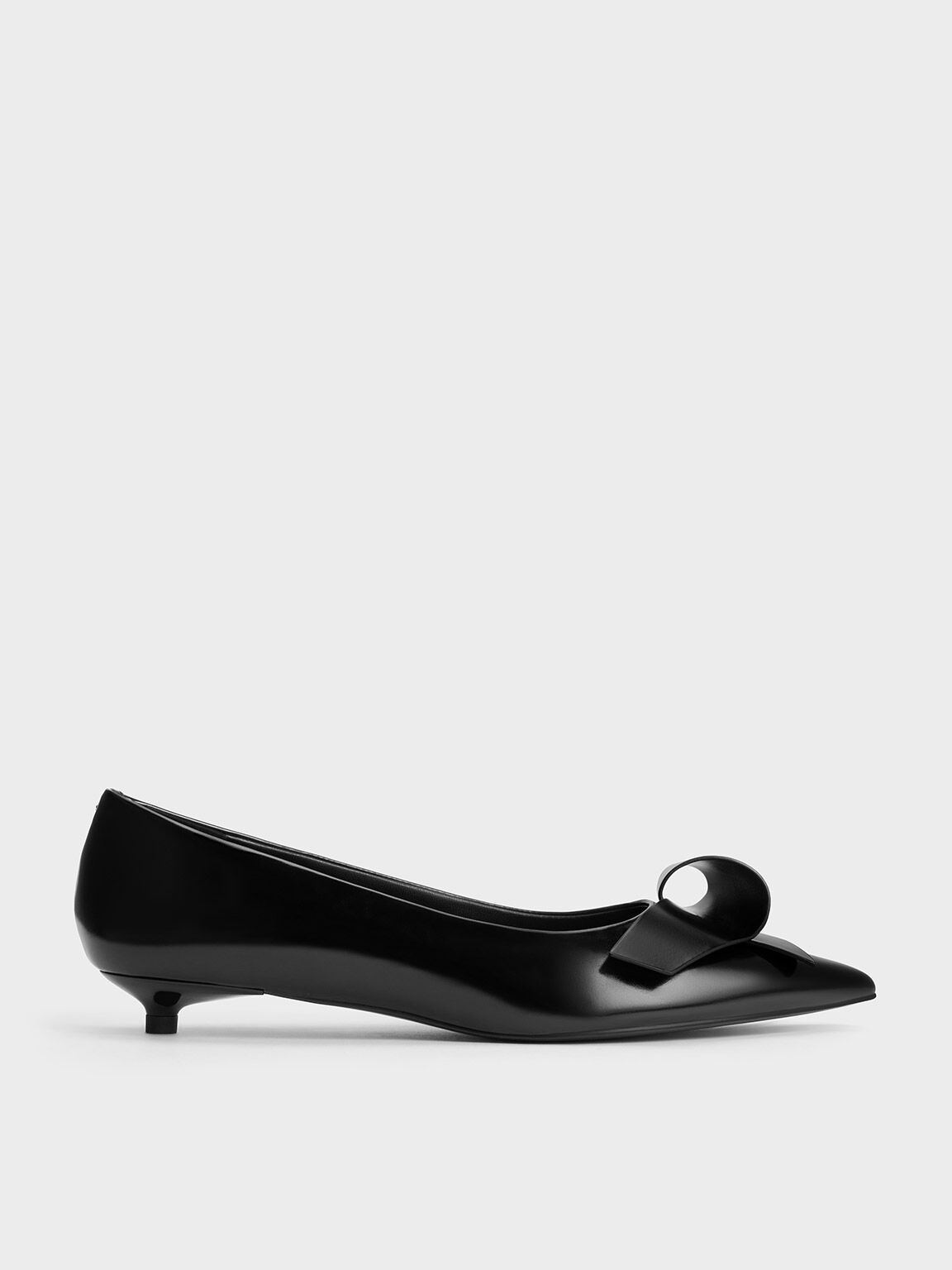 Black flats top with small heel